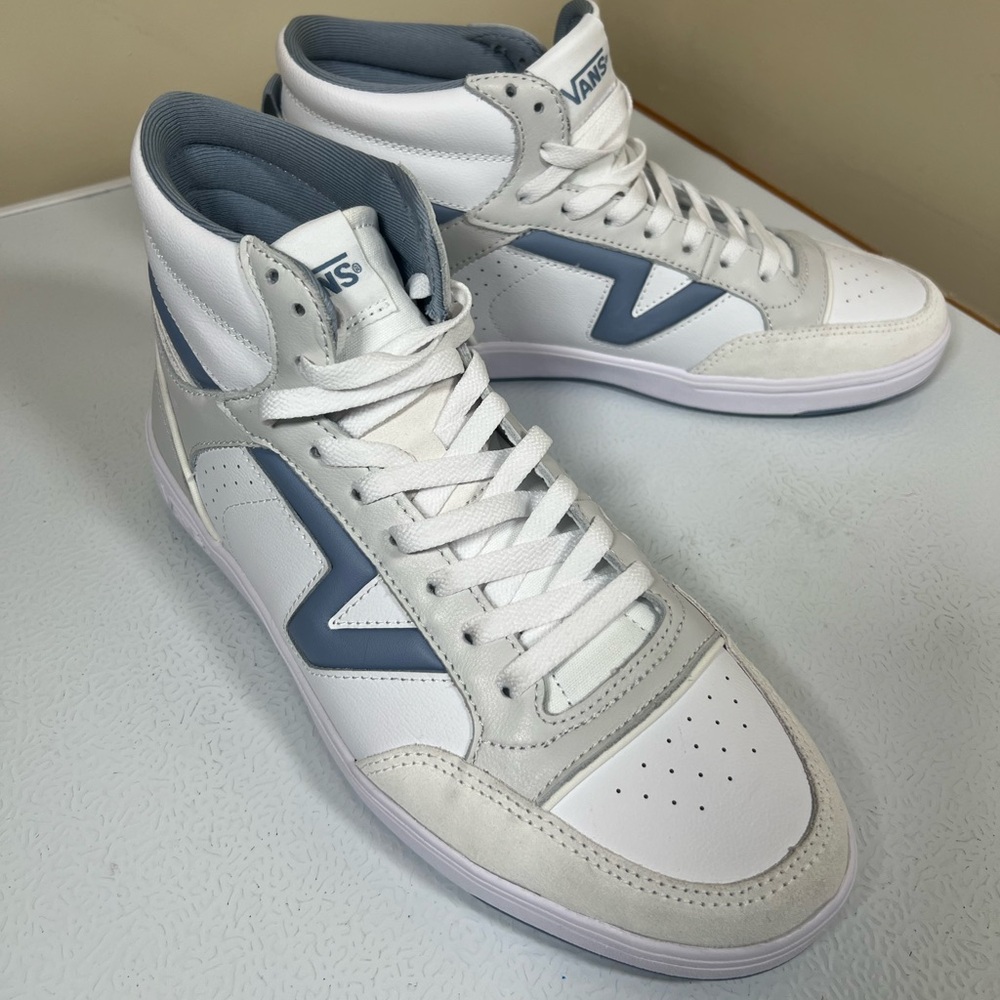 Vans Lowland Mid Comfycush JMP Men's Sneaker size 10. Brand new! No box/tags